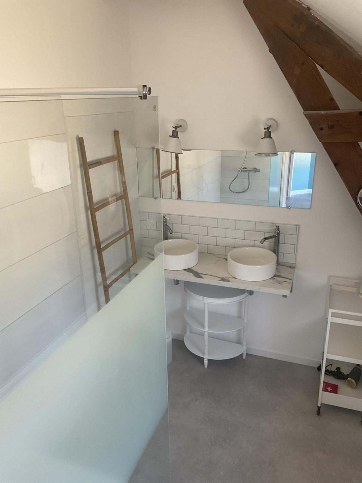 Maison Cosy Avec Exterieur Et Piscine Partagee
